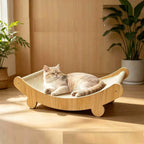 Griffoir-hamac en bois pour chat en sisal naturel – chat couché au soleil, ambiance zen